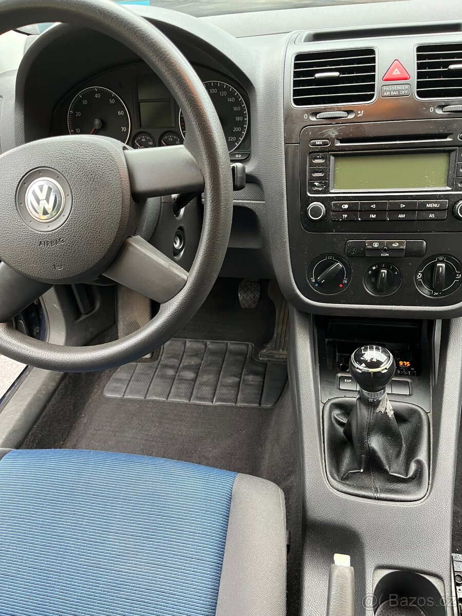 Volkswagen Golf 1.4 55kW | r.v. 2004 | STK 2027 | Velmi udrž