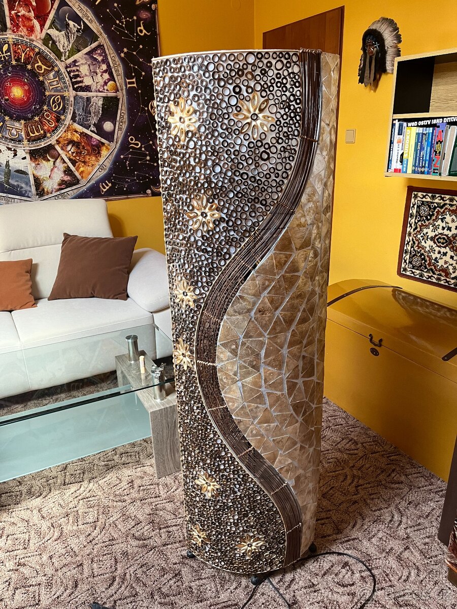 Luxusní stojací lampa Globo Bali