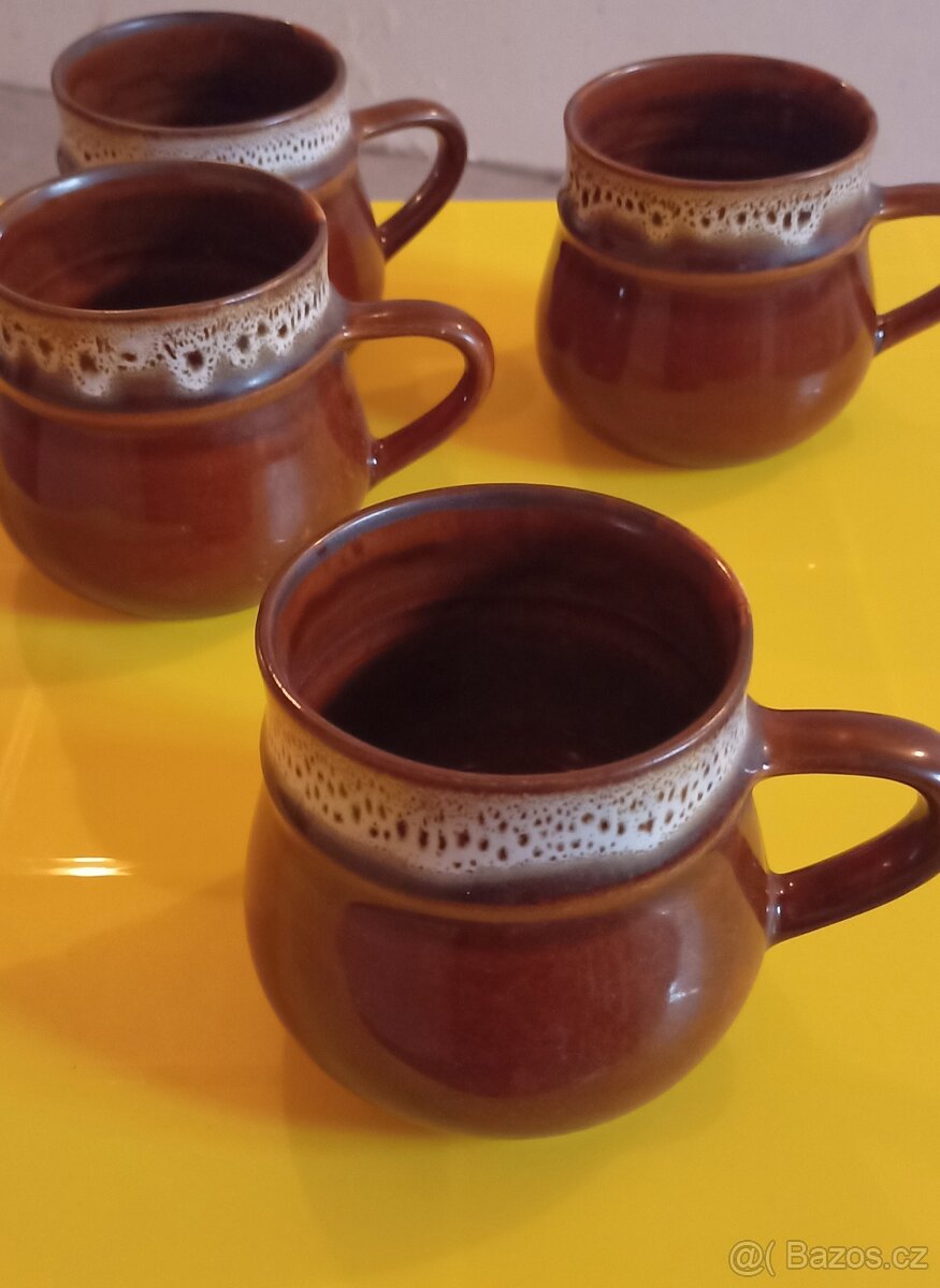 Sada 4 ks keramických hrnků 450 ml