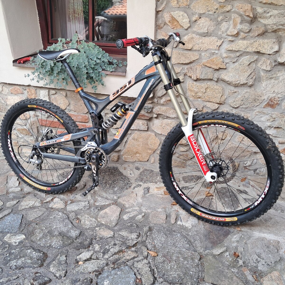 Downhill 951 Intense