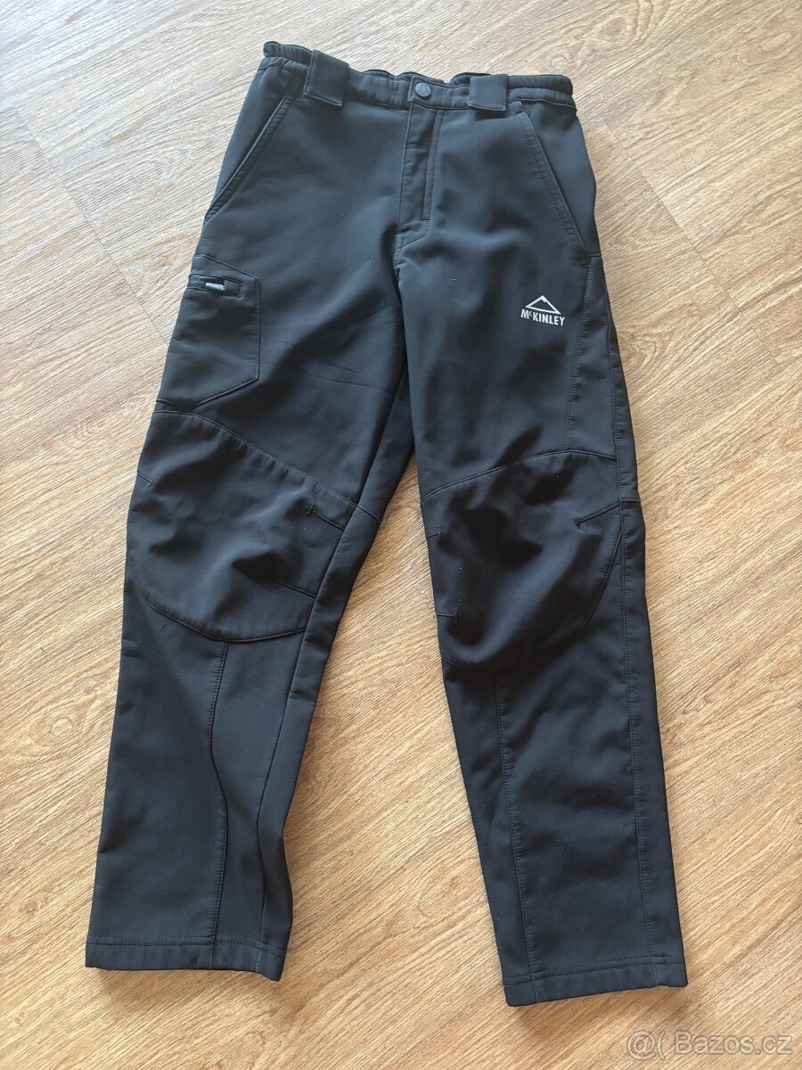 Zateplené podzimní kalhoty softshell. Vel. 140
