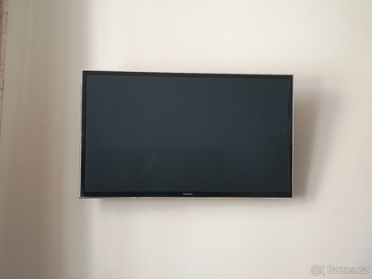 50" Plazmova televize v super stavu včetně držáku