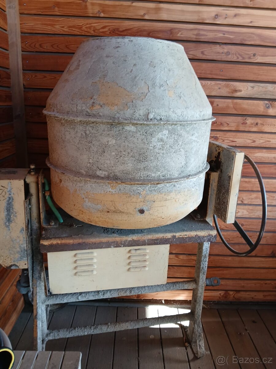 Velká stavební michacka na 3 kolečka - 380W
