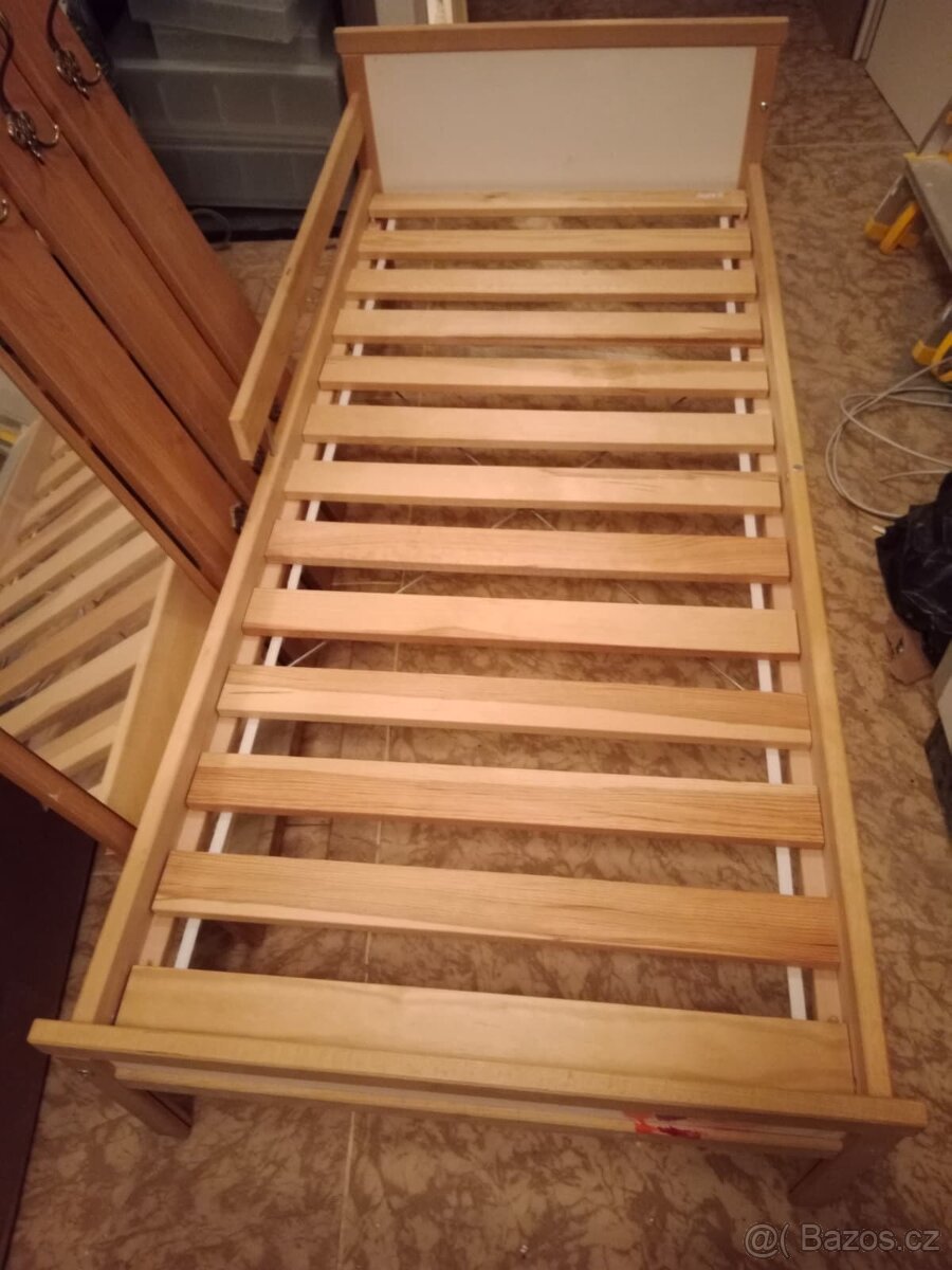 Dětská postel a matrace