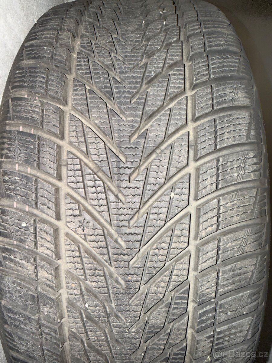 Goodyear 225/40 R18 zimní – sada 4 ks, 1 sezóna, top stav