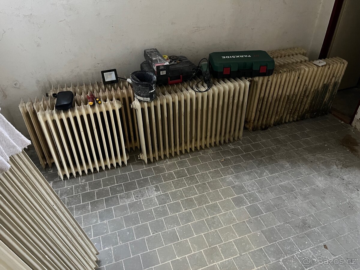 Litinové radiátory 40 Kč/Článek