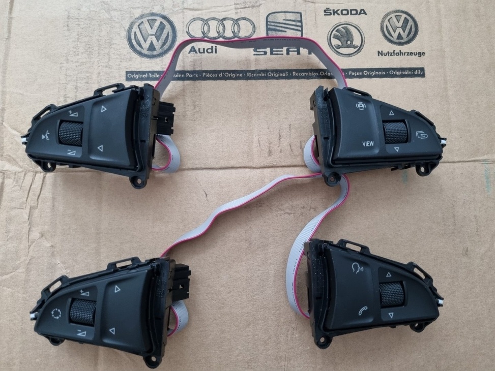 TLACIDLA NA MULTIFUNKCNY VOLANT OCTAVIA 3 SUPERB 3 KODIAQ