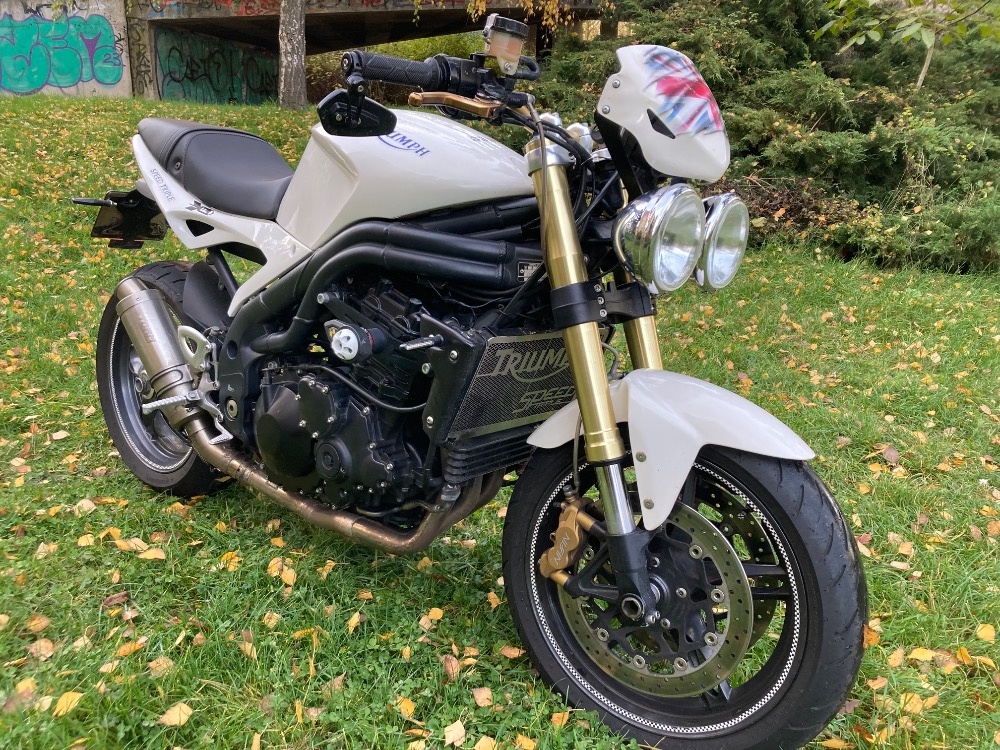Triumph Speed Triple 1050