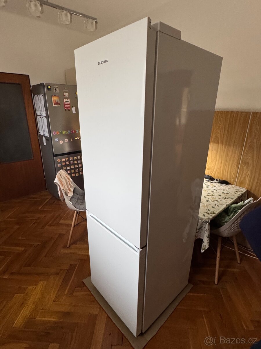 SAMSUNG RB34C705CWW v záruce Planeo