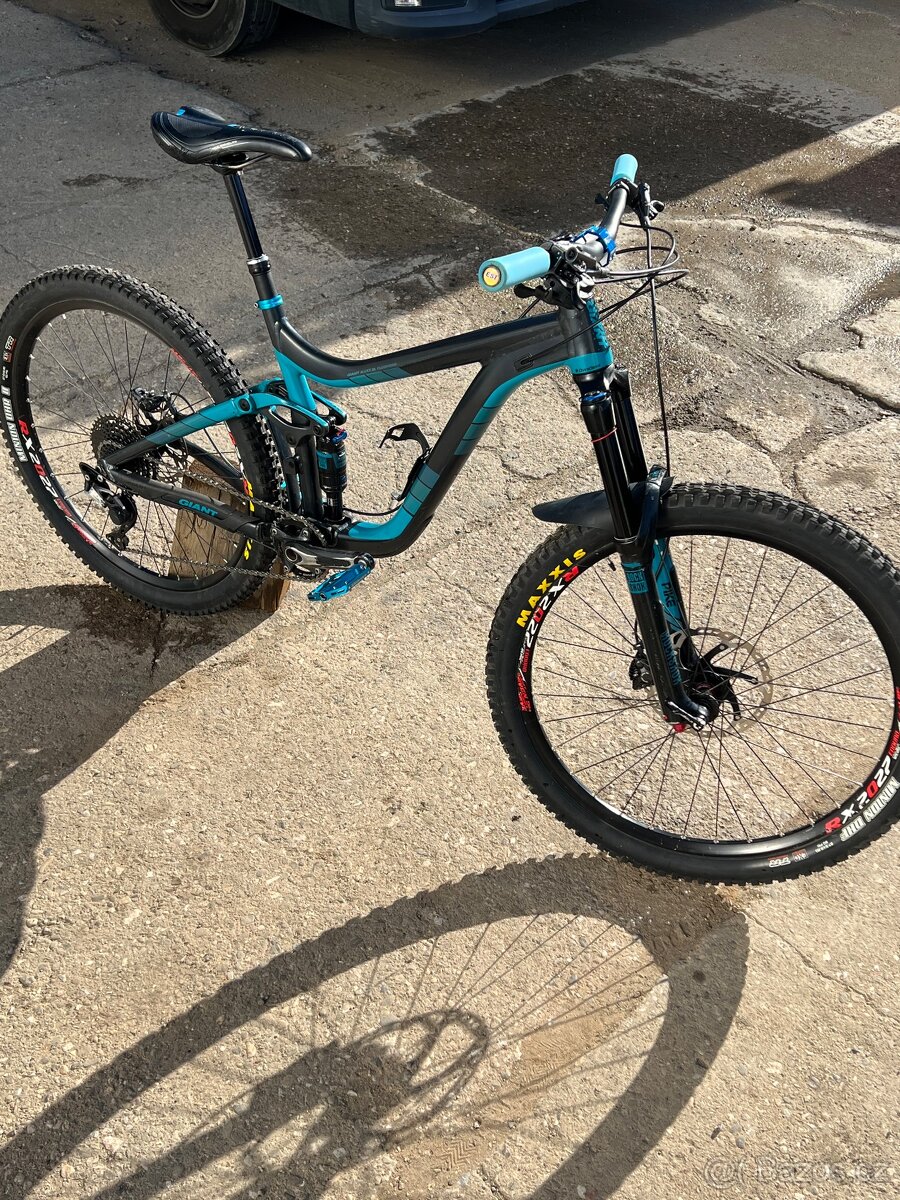 Enduro kolo Giant Reign