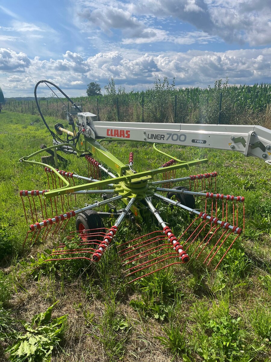 CLAAS Liner 700 TWIN