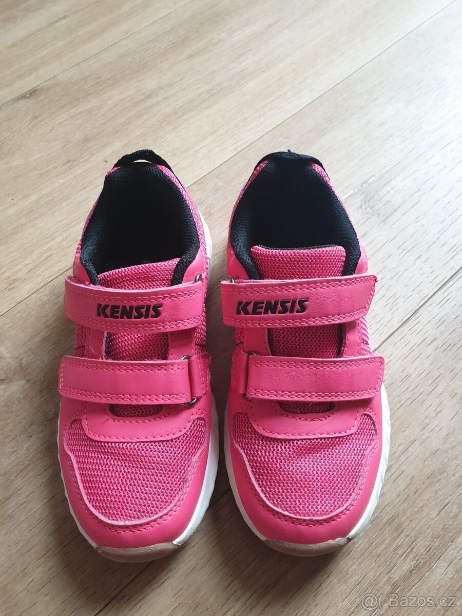 Dívčí sálová obuv vel. 32