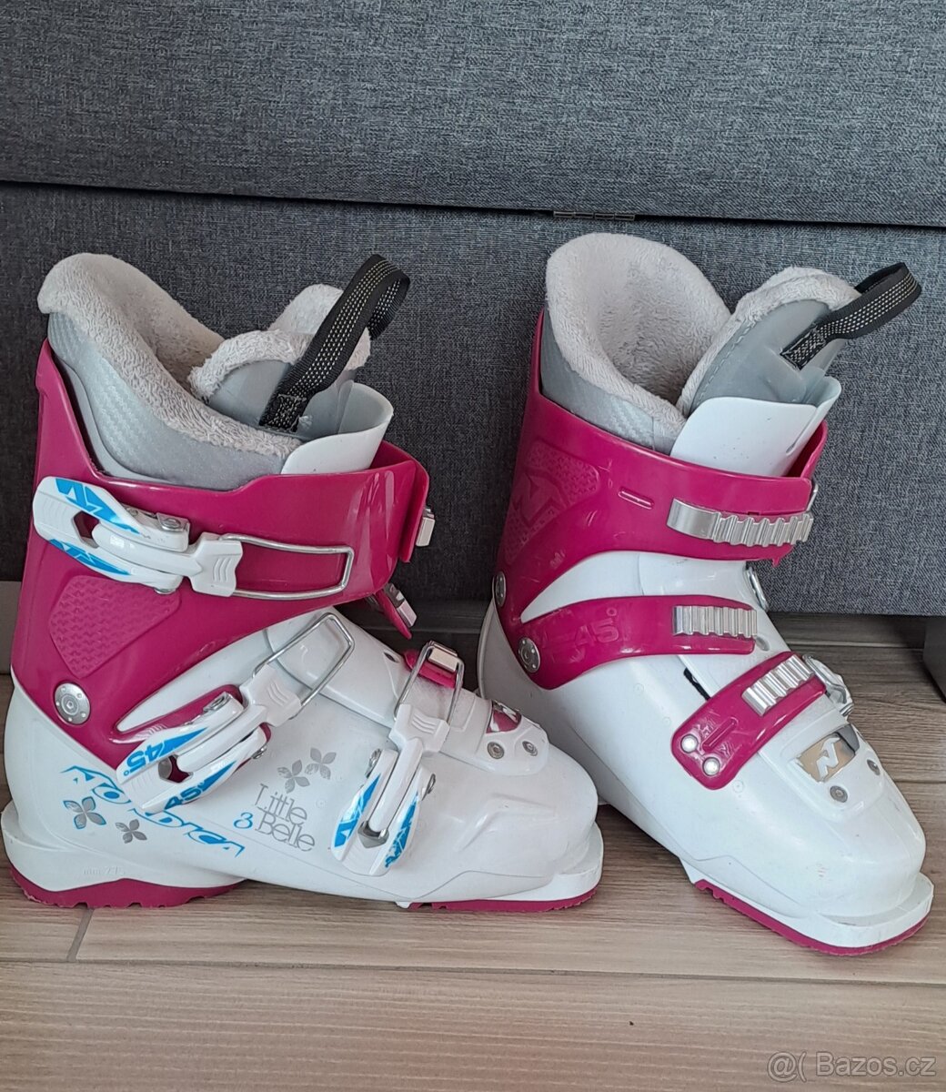 Lyžáky dívčí