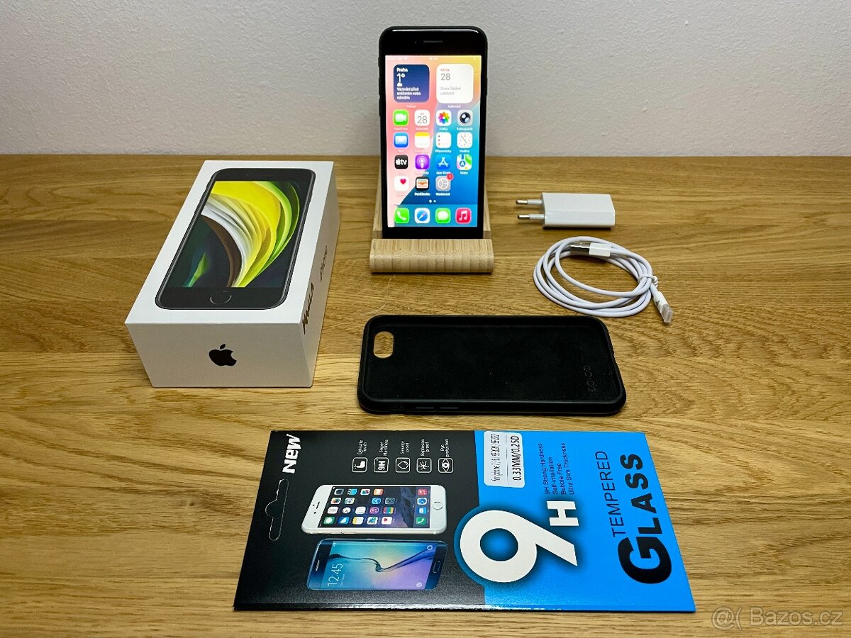 iPhone SE2020 128GB Black - baterie 83%
