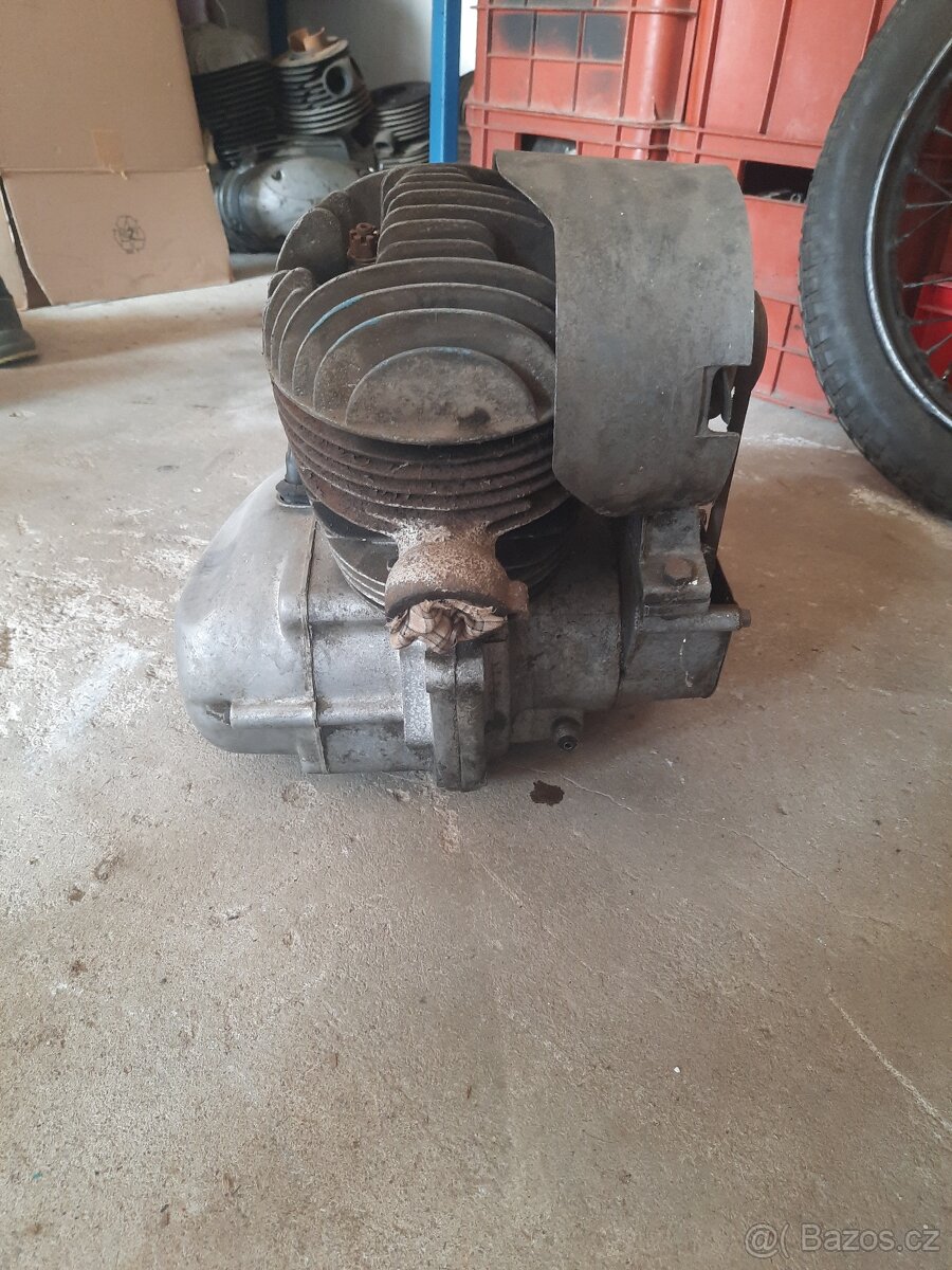 ČZ 505 rikša motor