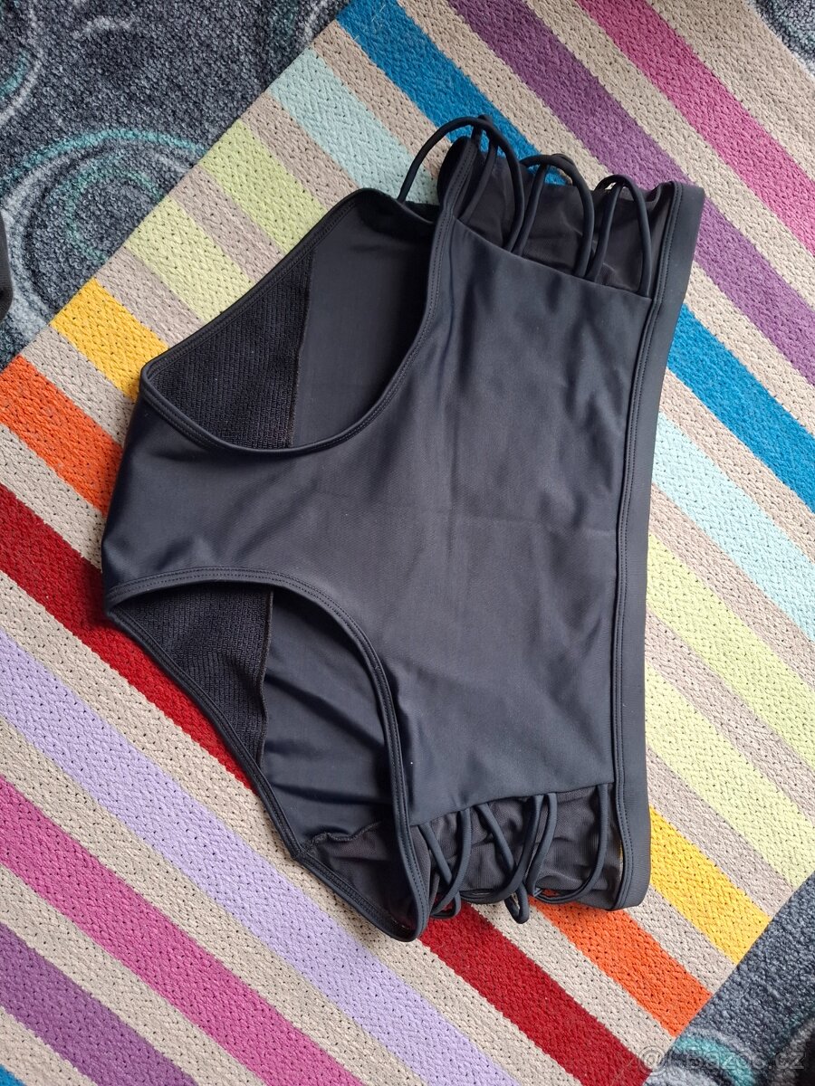 Menstruační plavkové kalhotky