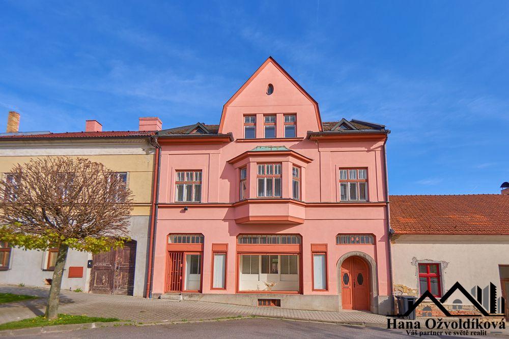 Prodej domu na náměstí v Olešnici