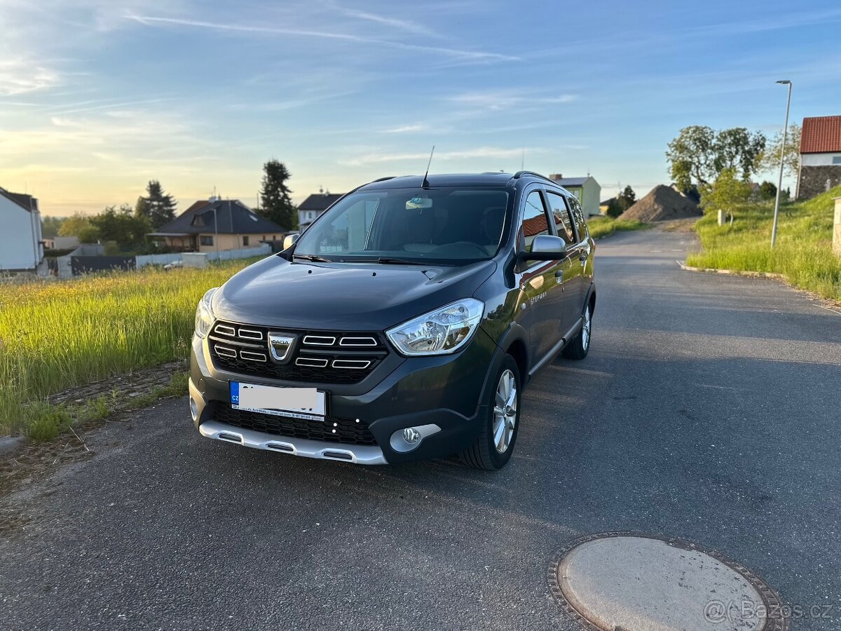 Dacia Lodgy Stepway Blue dCi 115 (7 míst) – první majitel, n