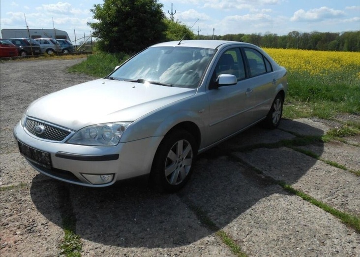 Ford Mondeo 1,8 92 kW Digiklima Serviska benzín