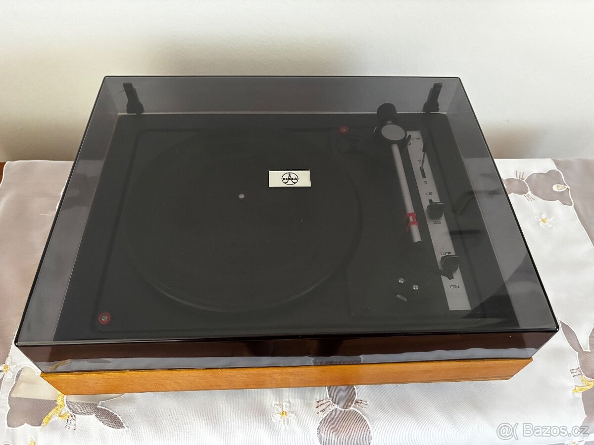 Gramofon Tesla HC 16