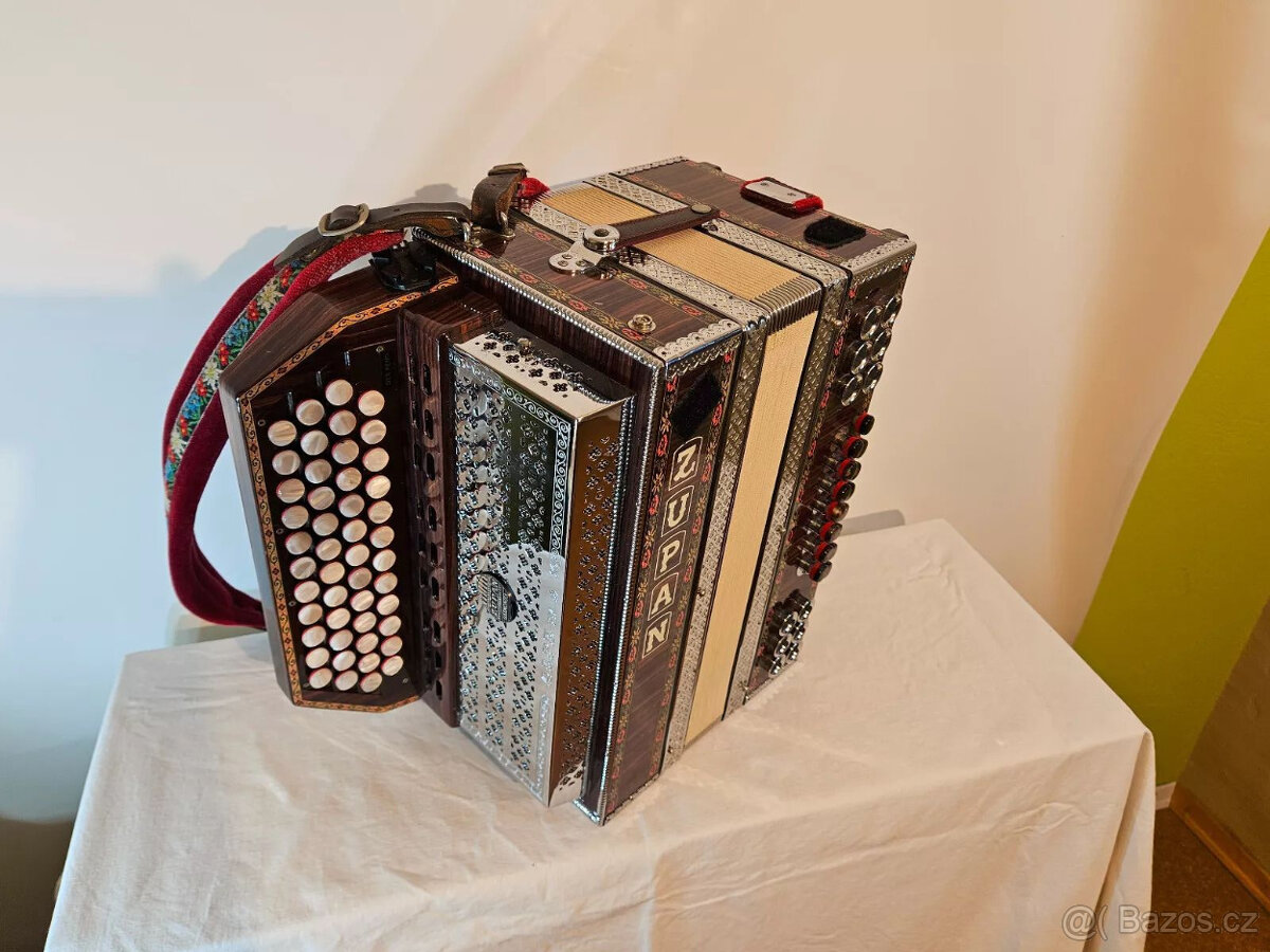 Štýrská harmonika, knoflíková harmonika, Zupan Alpe IV D