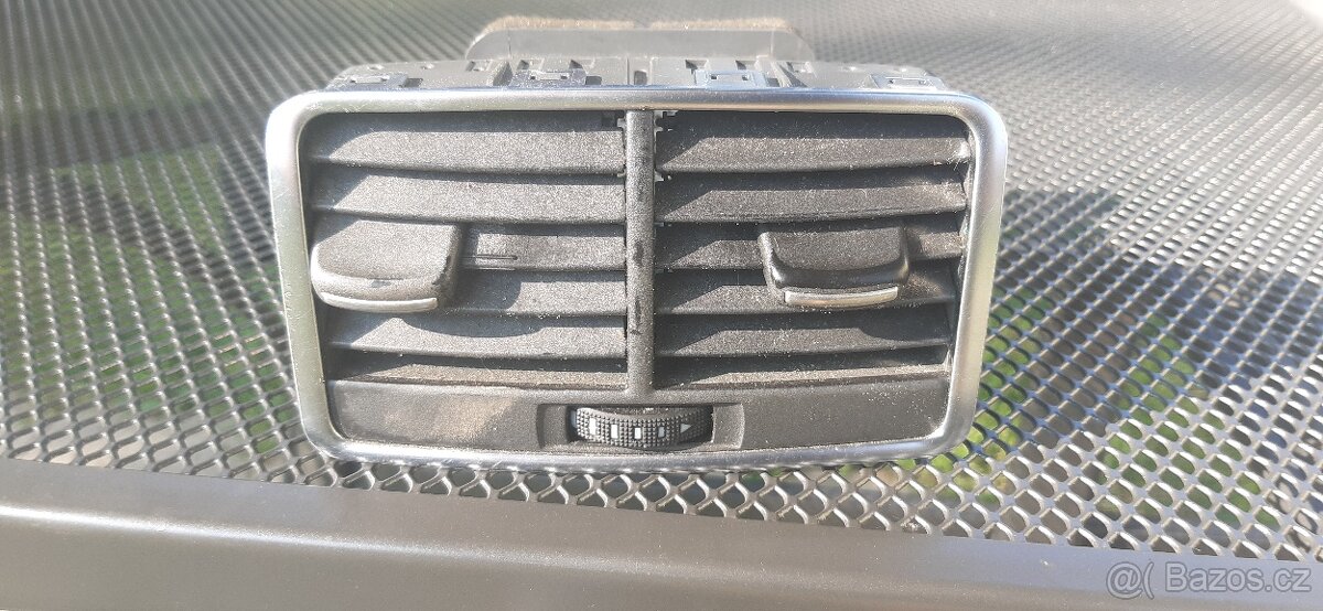 Ofukovač uprostřed / vzadu 4F0819203B Audi A6