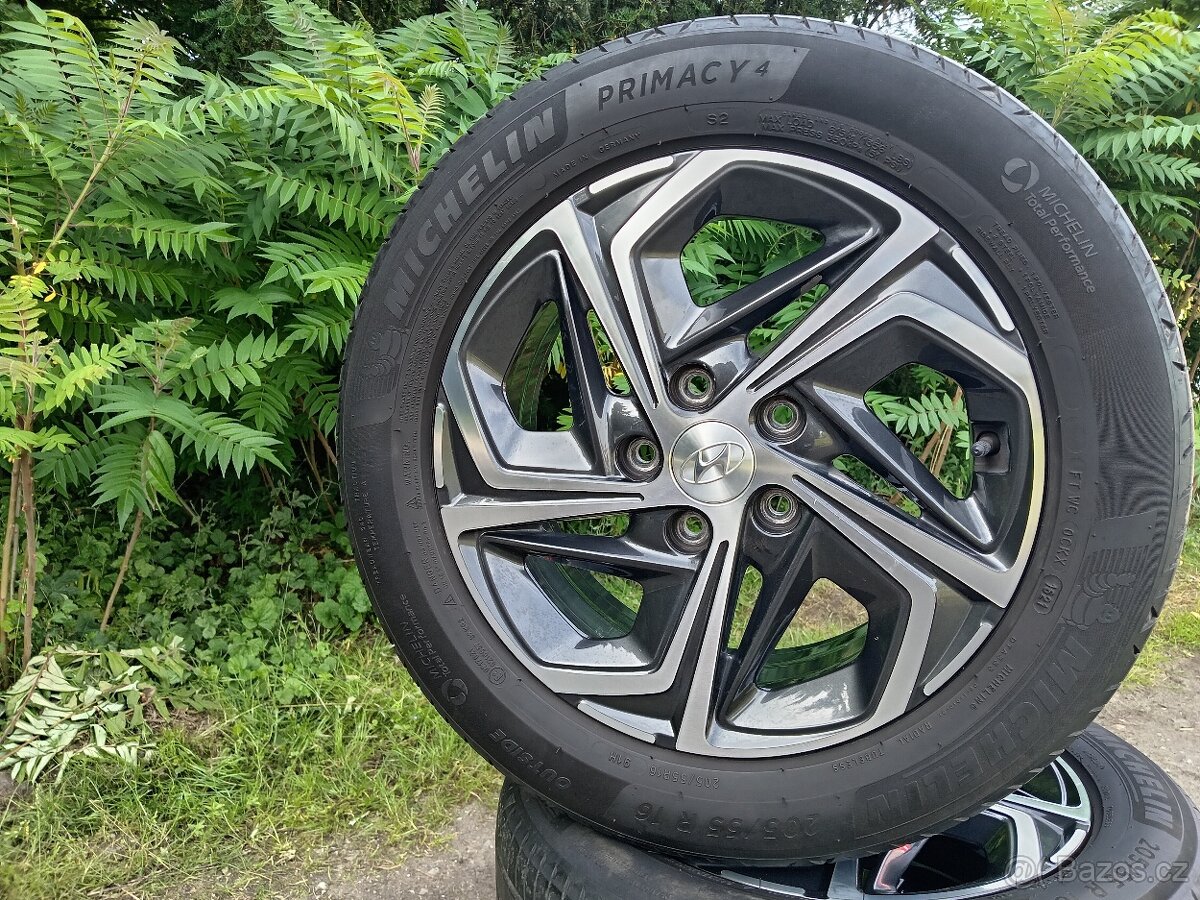 Originál ALU kola Hyundai i30 R16 + letní pneu