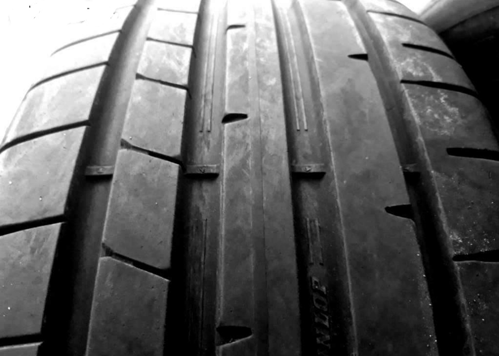 Po 2ks pěkných letních pneu 225/55 R18: