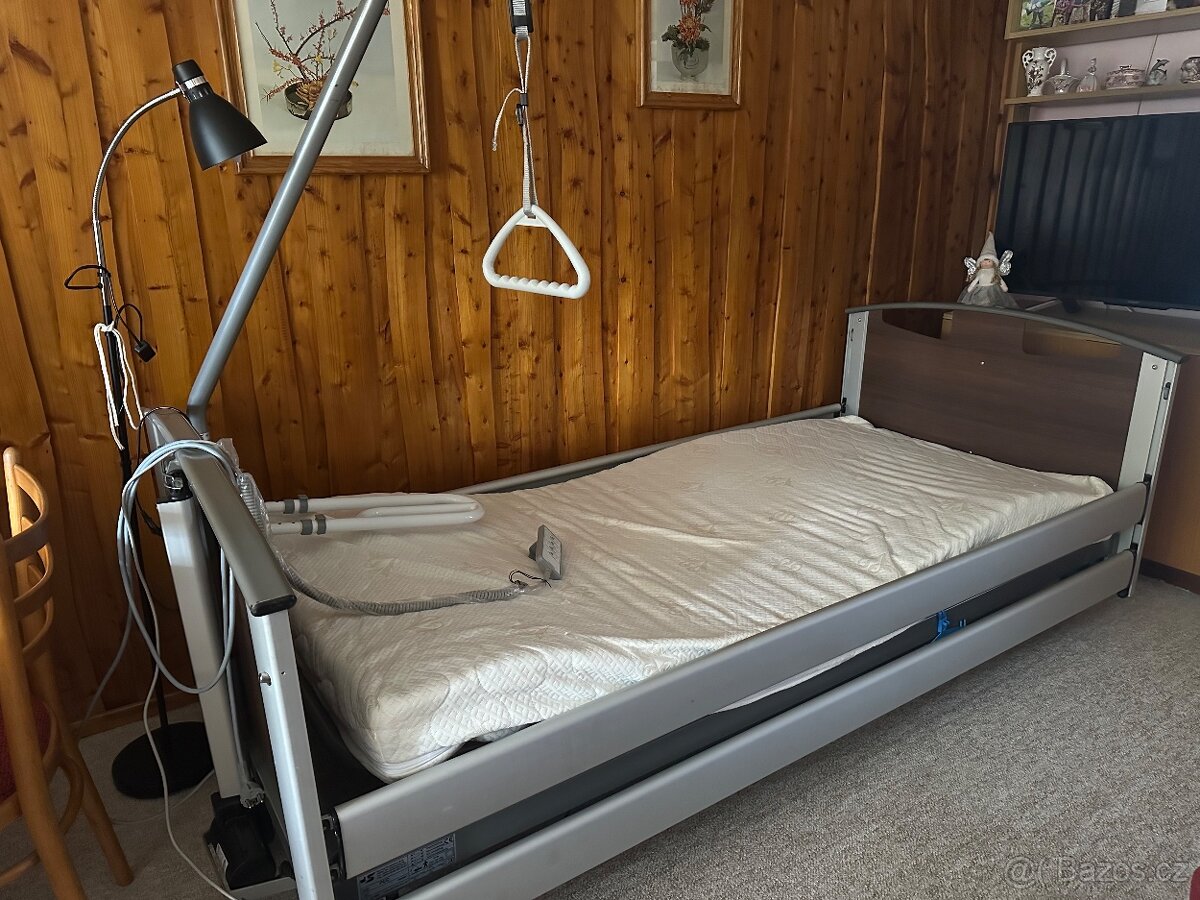 Zdravotní elektrická polohovací postel Hiwin
