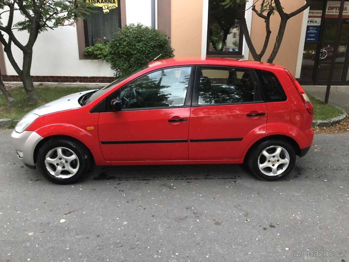 Ford Fiesta 2004, 1.4