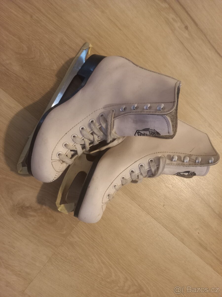 Dívčí brusle 21,5 cm