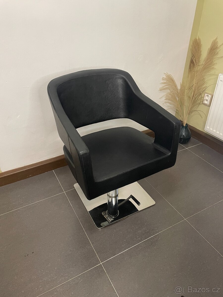 Hydraulická kadeřnická křesla