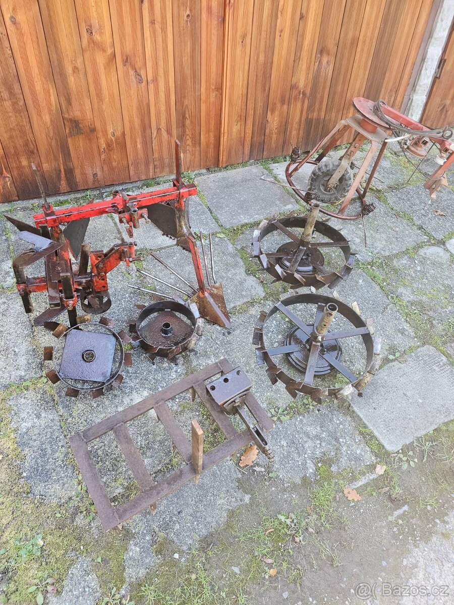 Prodám nářadí na kultivátor Mountfield