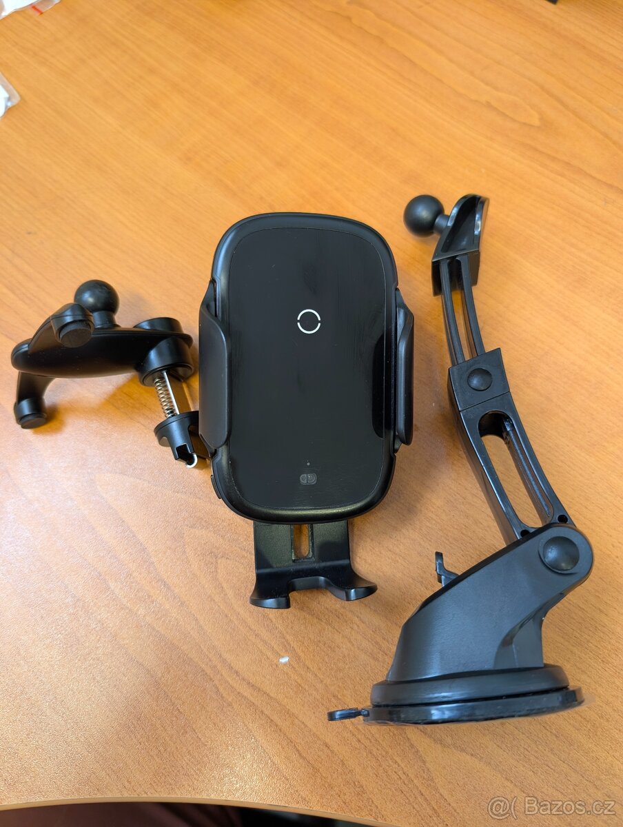 Držák Baseus  do auta na mobil s bezdrátovým nabíjením