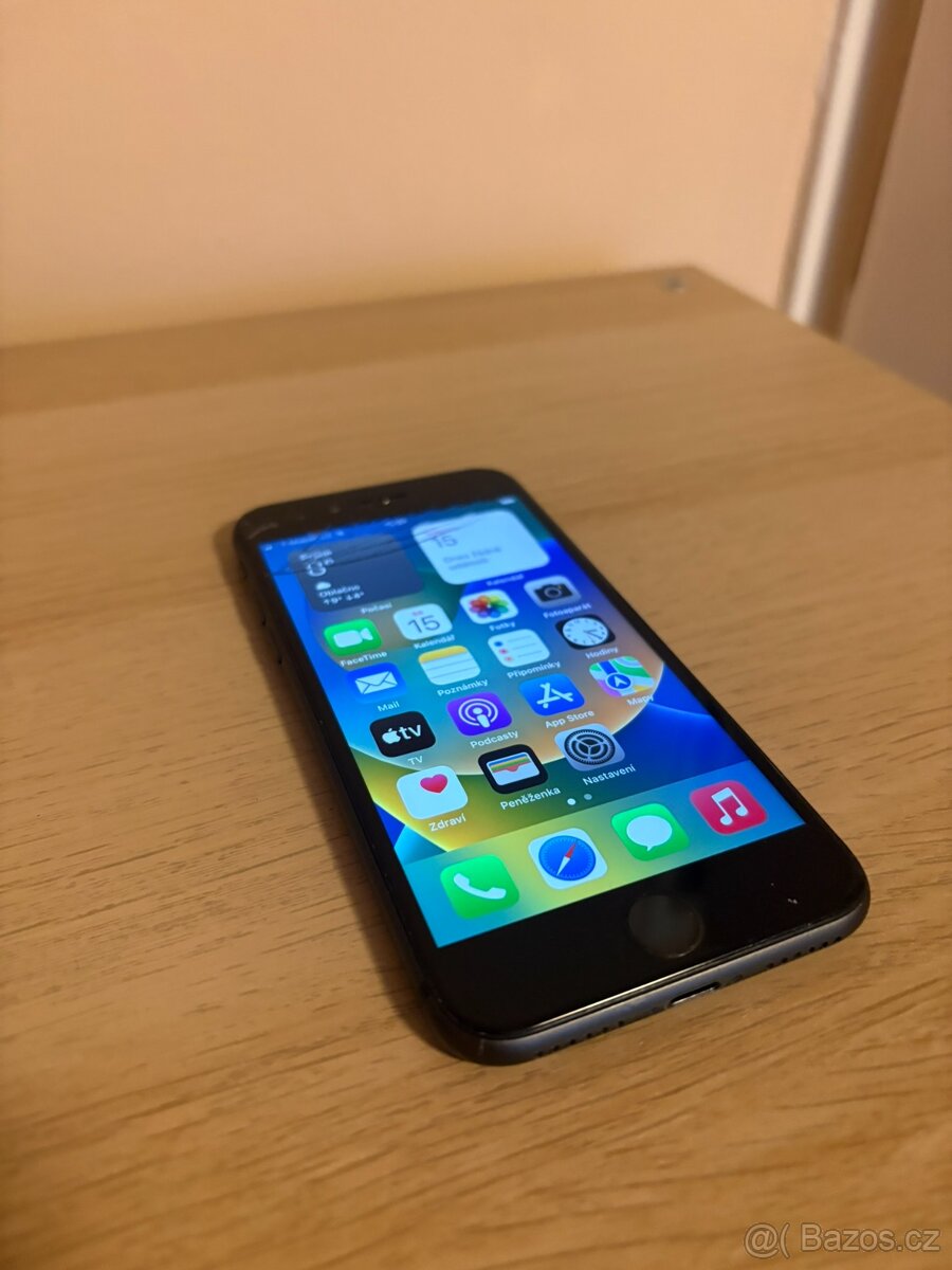 Poškozený Apple iPhone 8 A1905 (64 GB)