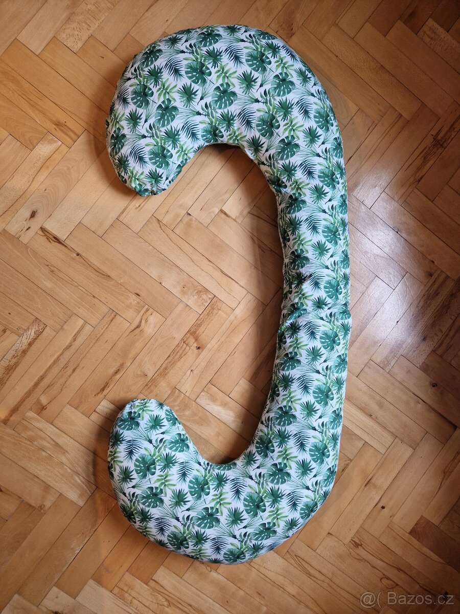 Těhotenský a kojící polštář ve tvaru C