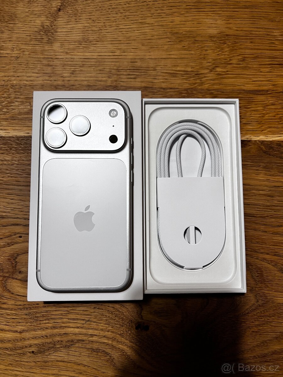 iPhone 17 Pro | téměř nový - 5 nabití | 256Gb