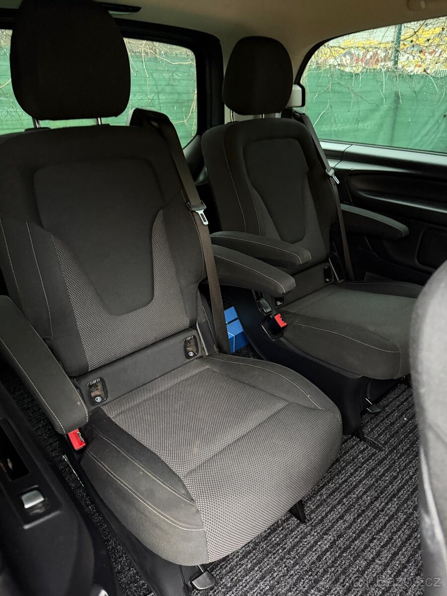 W447 Výměna sedadel