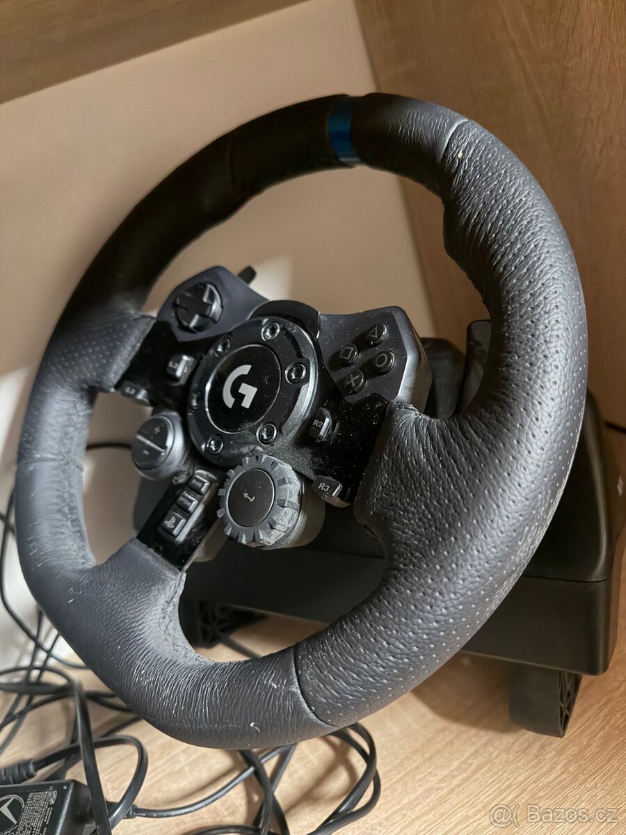 Logitech G923 -Volant+Pedály+Řadící páka (PS / PC)