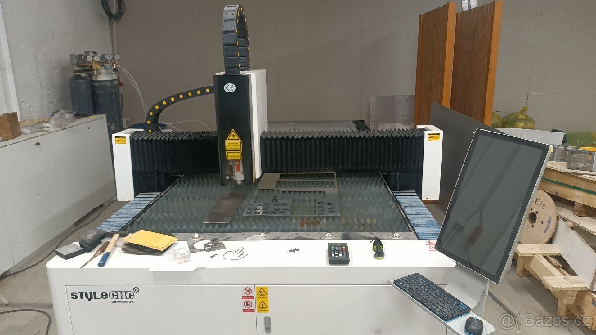 Nový CNC laser 2KW.