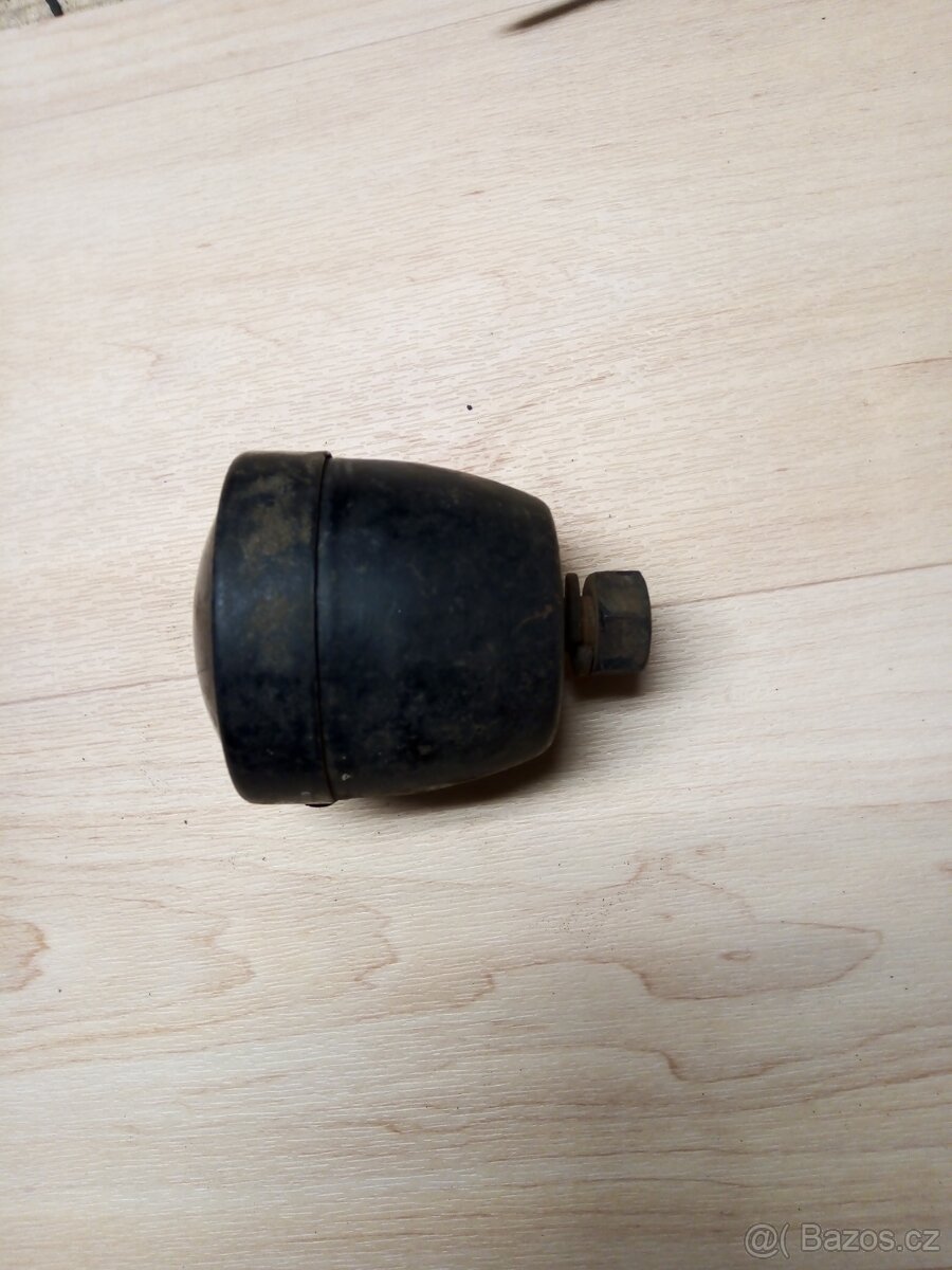 Tatra, Praha, Aero... Poziční světlo červené