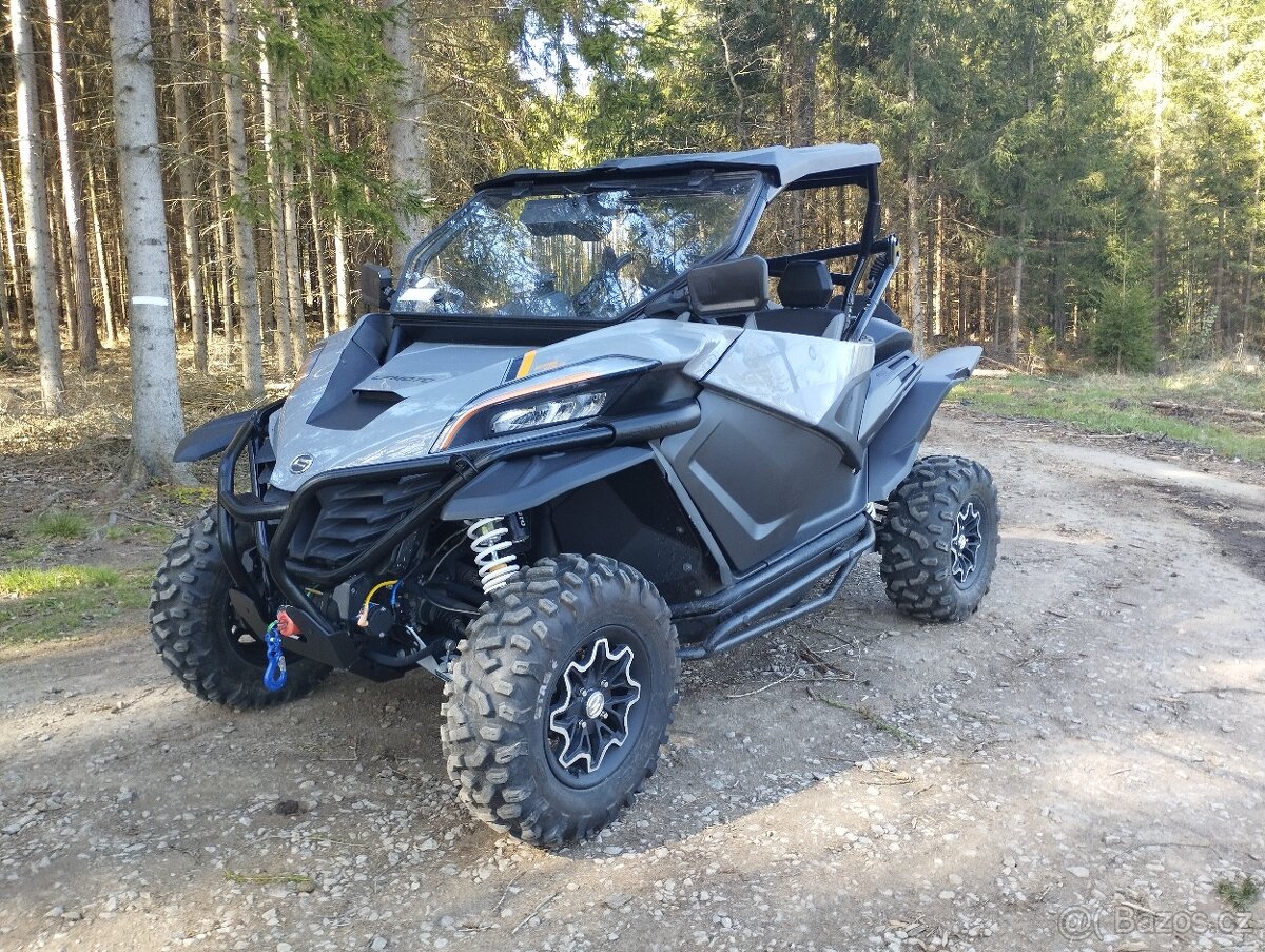 CFMOTO Gladiator Z1000 Sport, 2021, EPS, čelní okno,výbava.