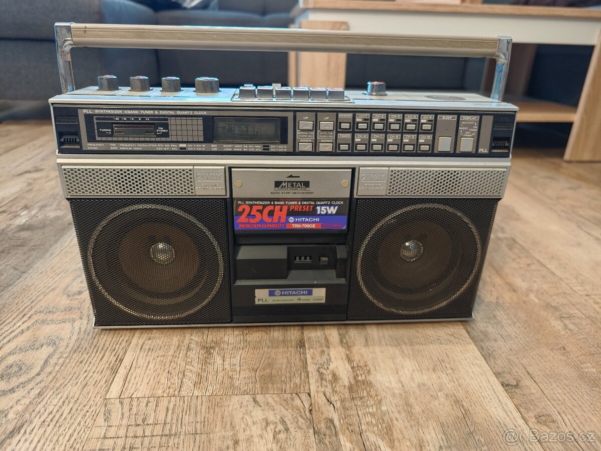 STEREO CASSETTE RECORDER HITACHI - model - TRK - 7990E