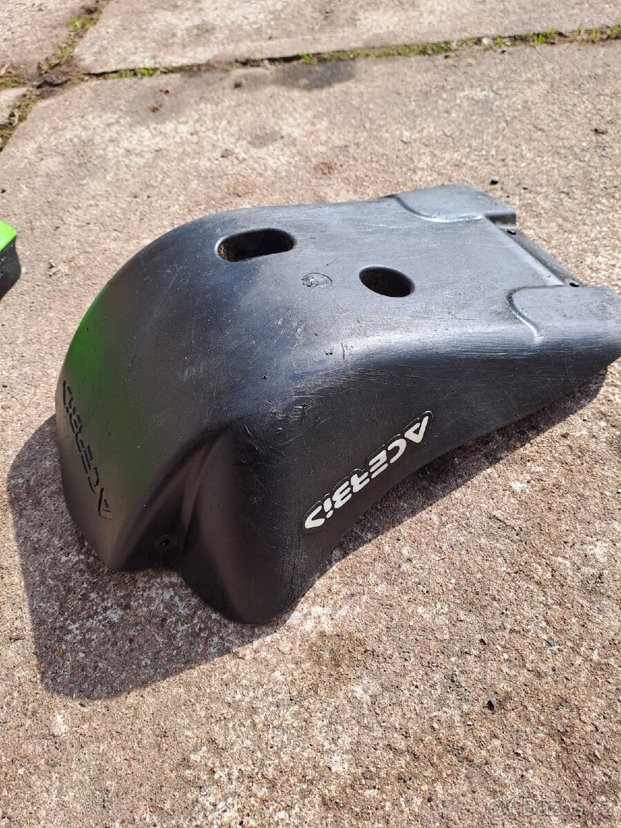 Kryt motoru kxf 450