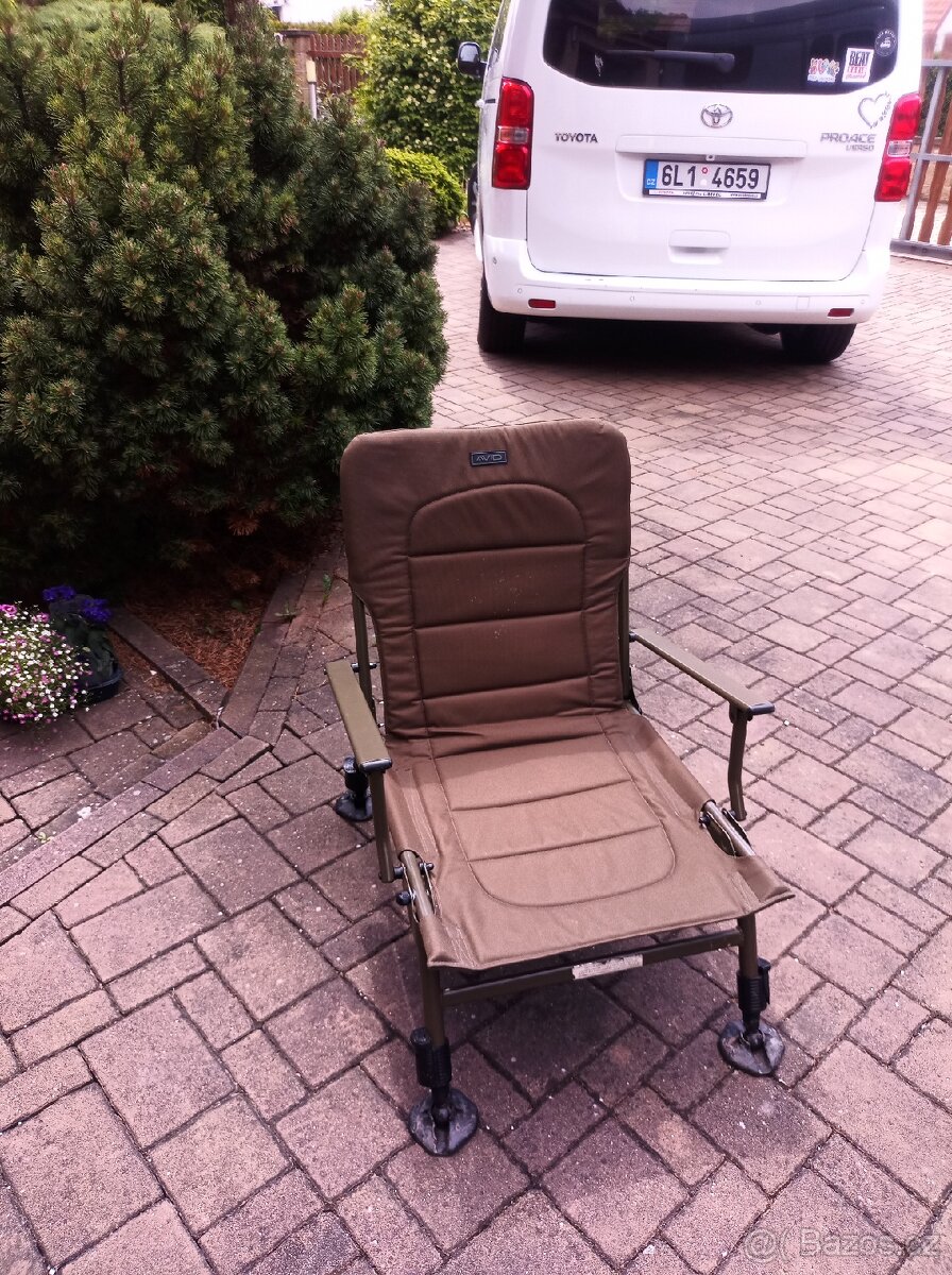 Rybářské křeslo Avid Ascent Arm Chair