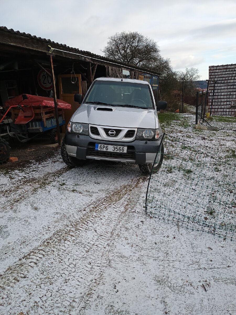 Nissan Terrano II