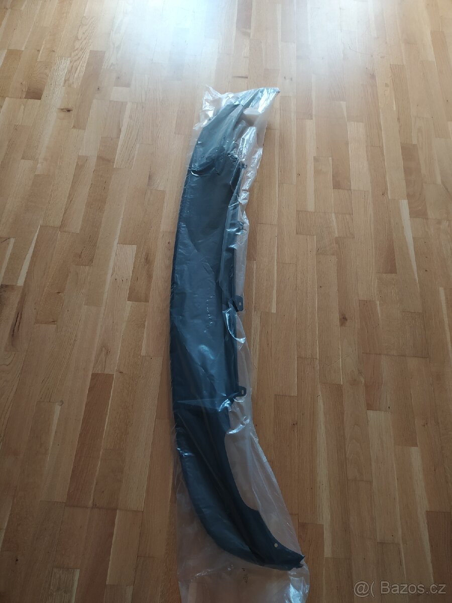 5E5807221 zadní spojler na Octavii 3 se senzorama i bez