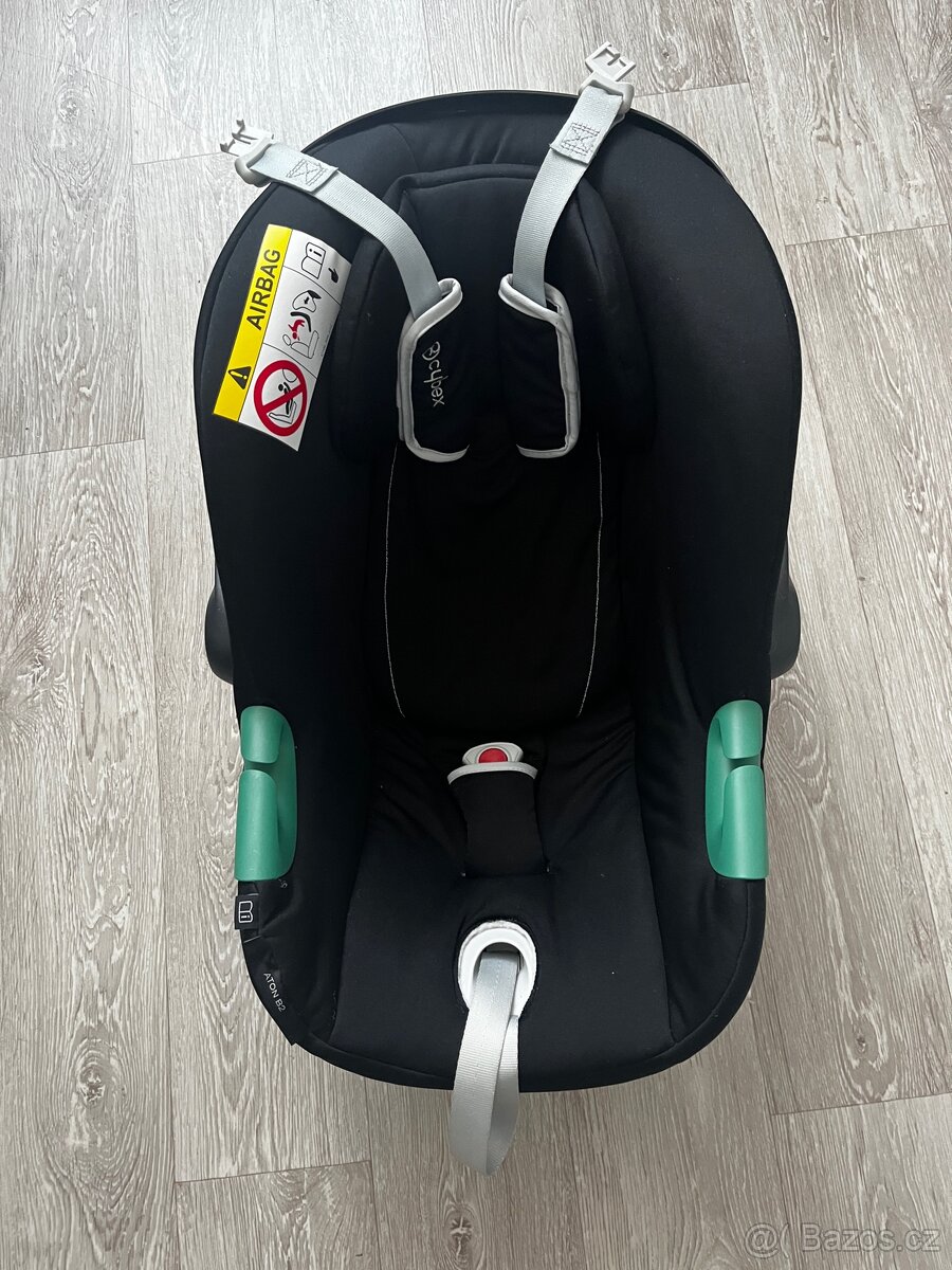 Dětská autosedačka Cybex Aton B2 i-Size Gold