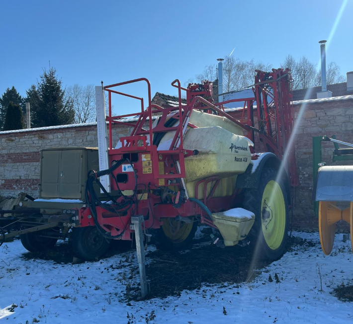 Prodáme postřikovač Kverneland Ikarus A38 (2010)