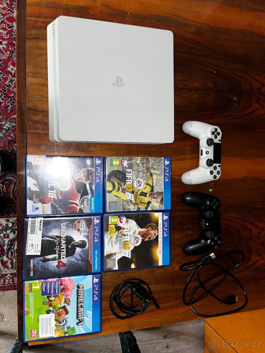 PlayStation 4 slim